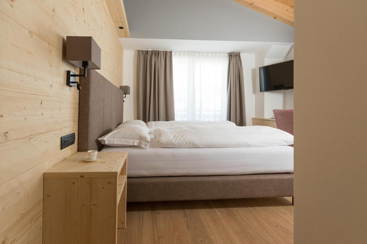 Hotel Li Anta Rossa Livigno Exterior photo