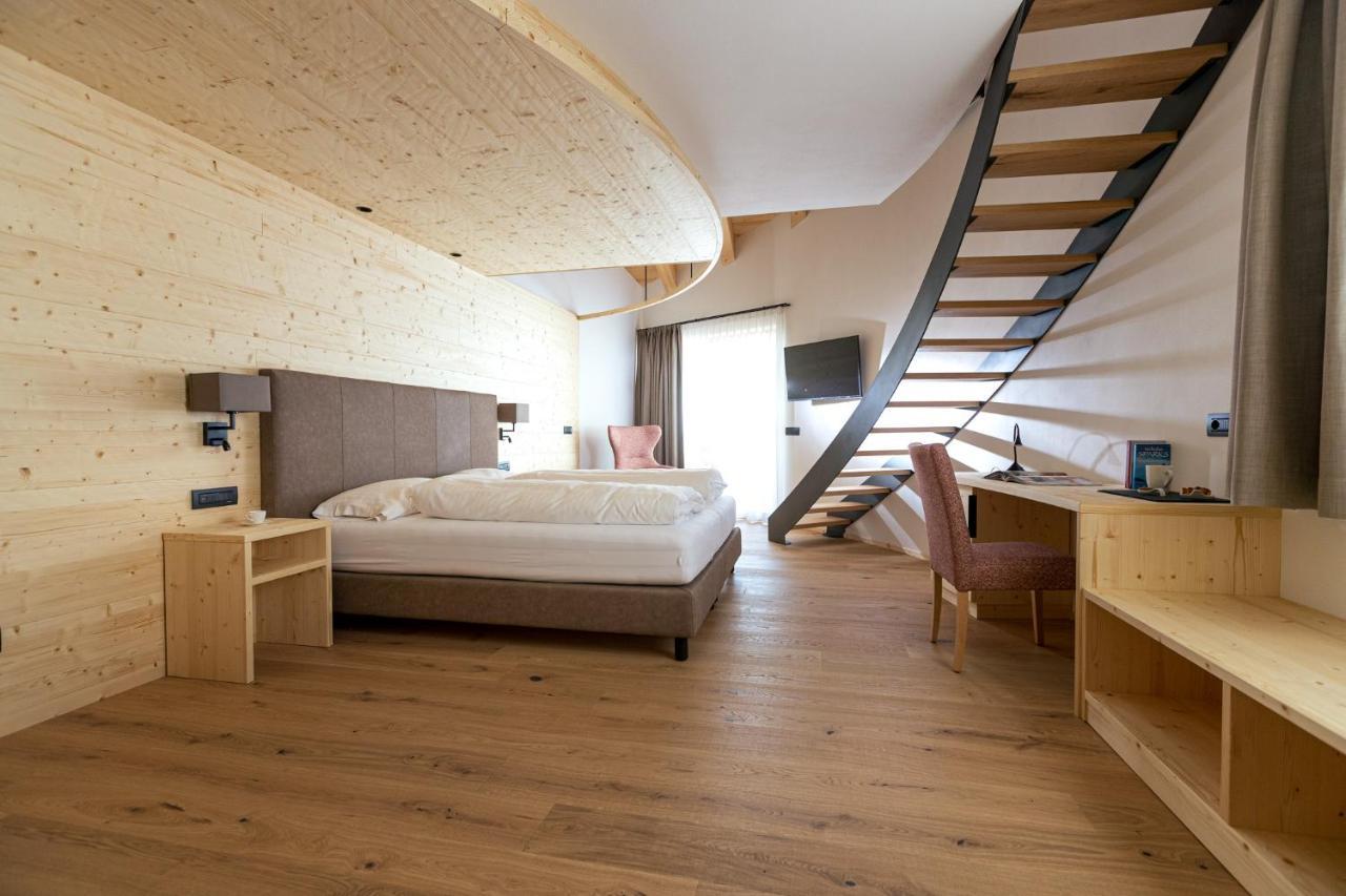 Hotel Li Anta Rossa Livigno Exterior photo